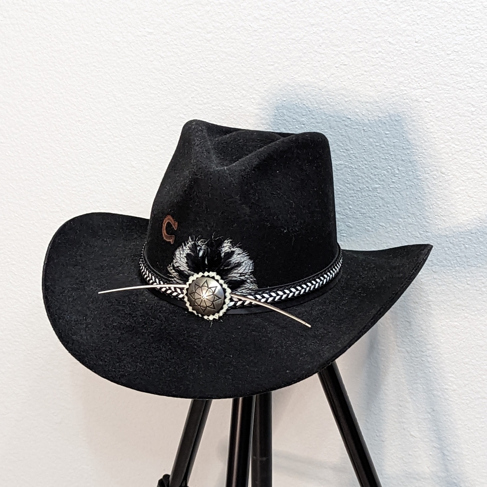 Charlie1Horse Cowgirl Black Felt Hat with Feather and Concho Band 6 7/8"